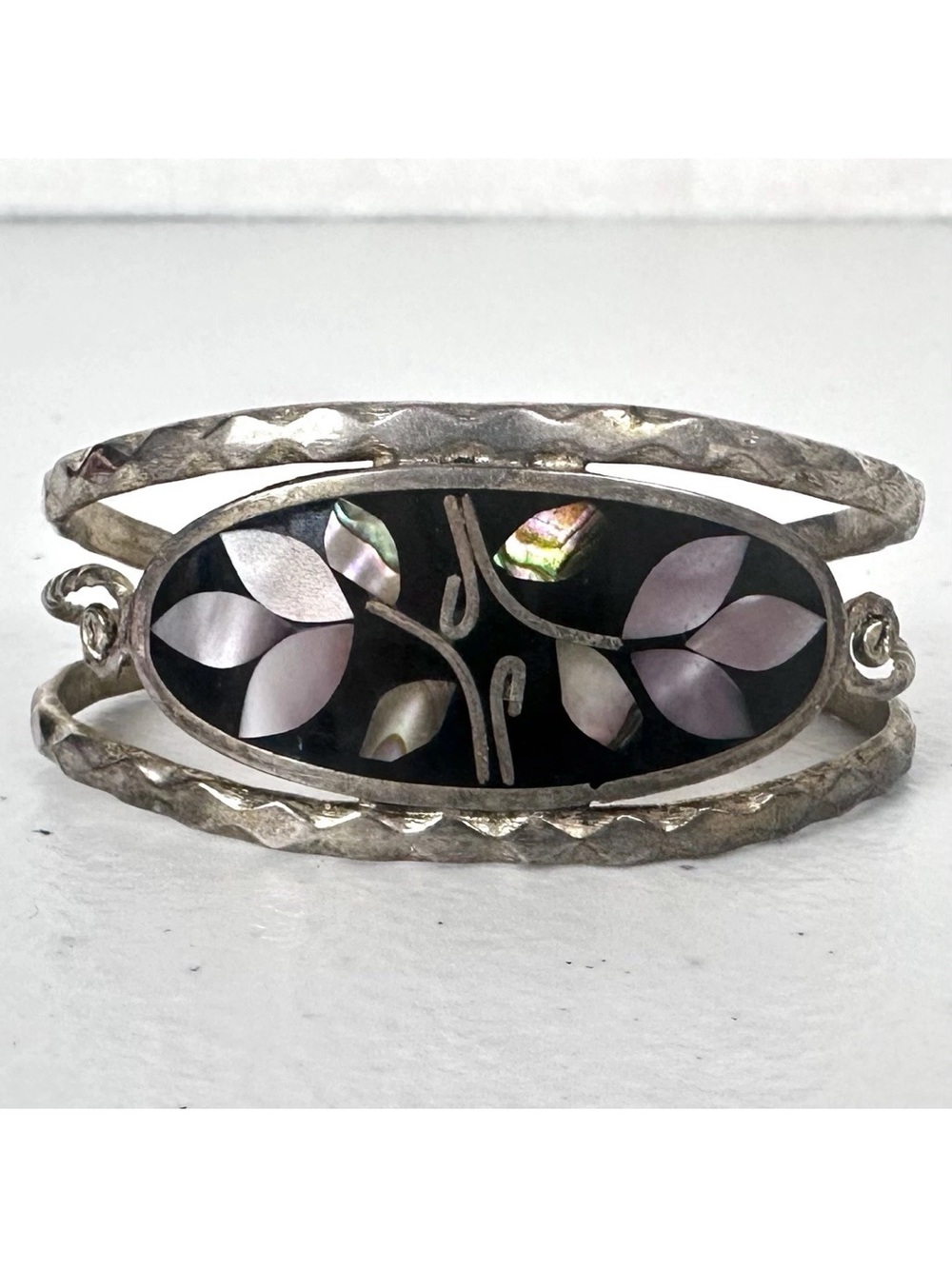 Vintage Oaxaca Mexico Mother Of Pearl Inlay Cuff Bracelet Alpaca Silver Abalone